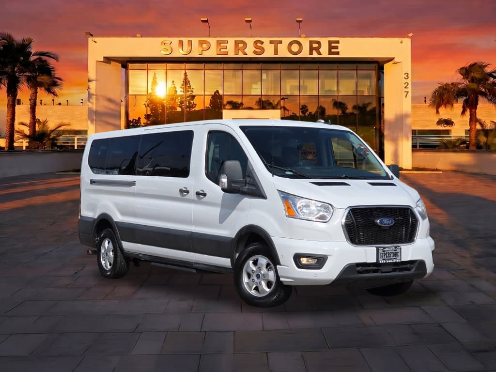 Dealer-provided photo of Ford Transit-350