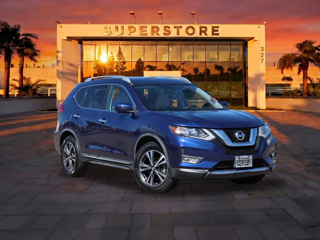 Dealer-provided photo of Nissan Rogue