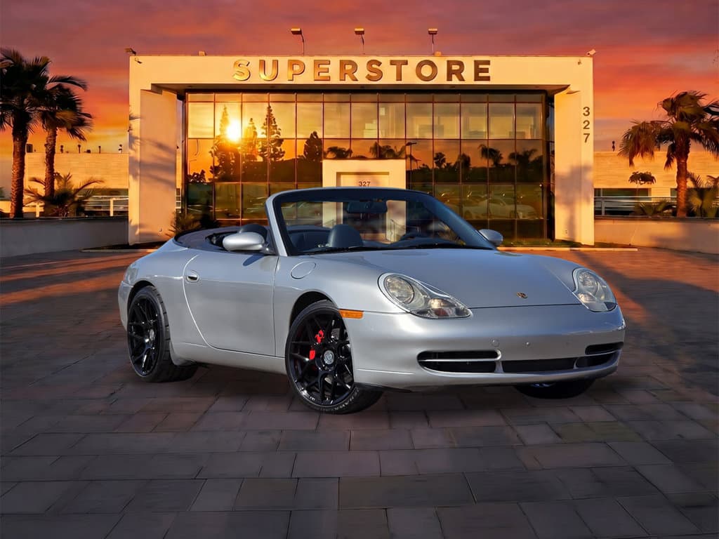 Dealer-provided photo of Porsche 911