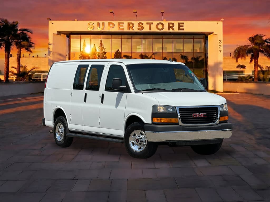 Dealer-provided photo of GMC Savana 2500