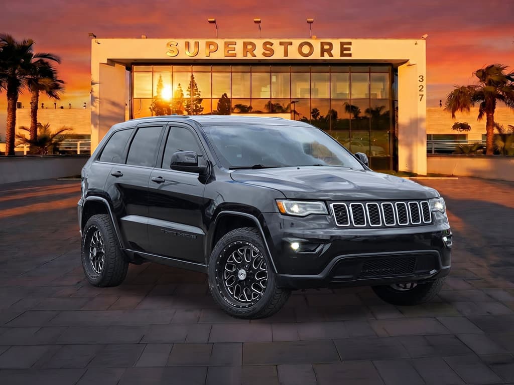 Dealer-provided photo of Jeep Grand Cherokee WK