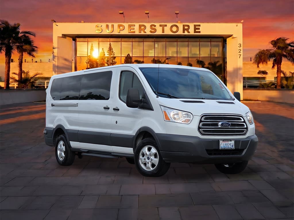 Dealer-provided photo of Ford Transit-350